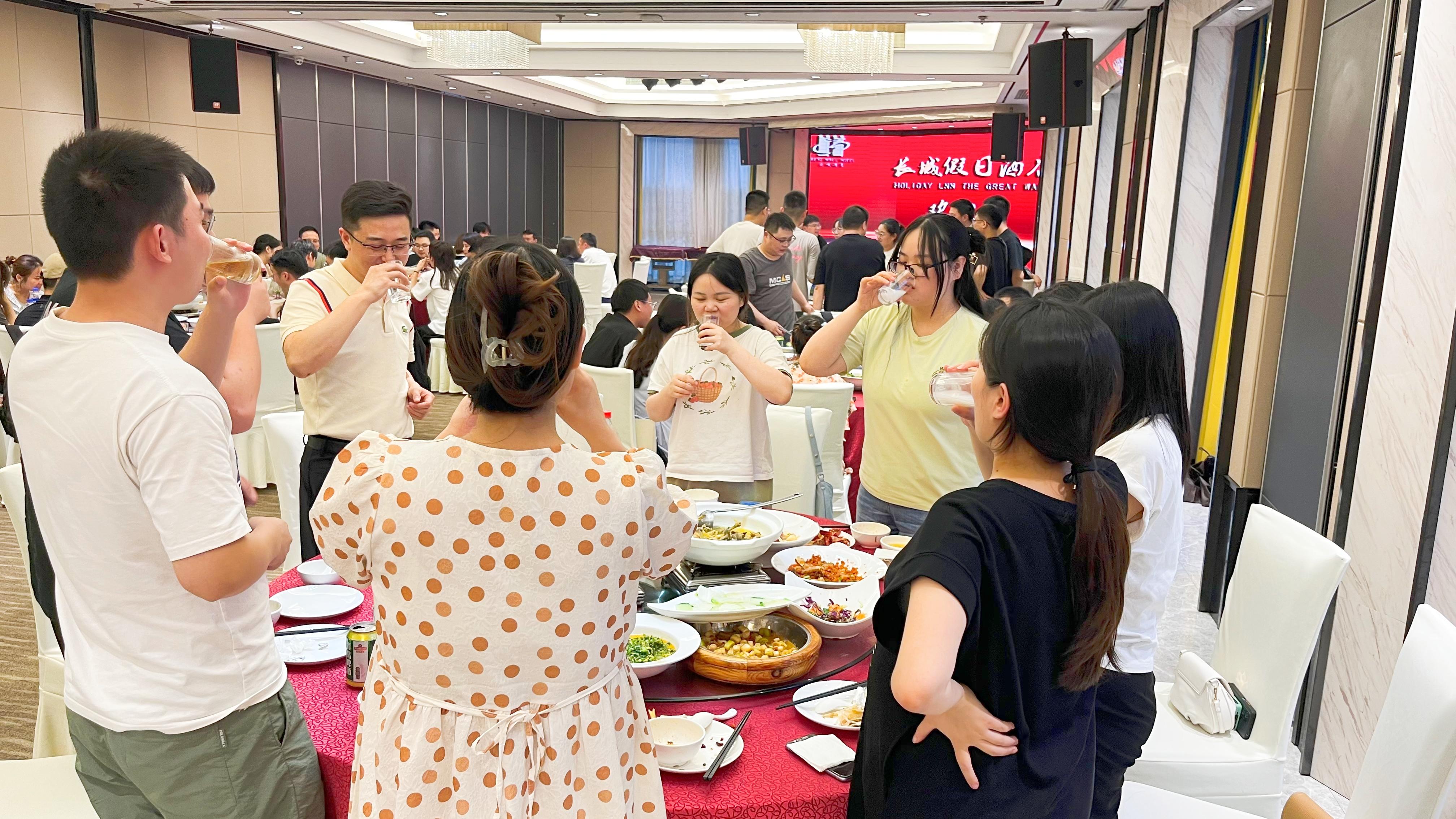 厲兵秣馬 全力以赴 | 湖北納新網(wǎng)絡(luò)科技有限公司年中總結(jié)暨表彰大會(huì)圓滿(mǎn)召開(kāi)！24