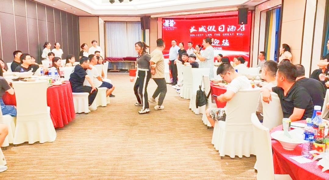 厲兵秣馬 全力以赴 | 湖北納新網(wǎng)絡(luò)科技有限公司年中總結(jié)暨表彰大會(huì)圓滿(mǎn)召開(kāi)！33