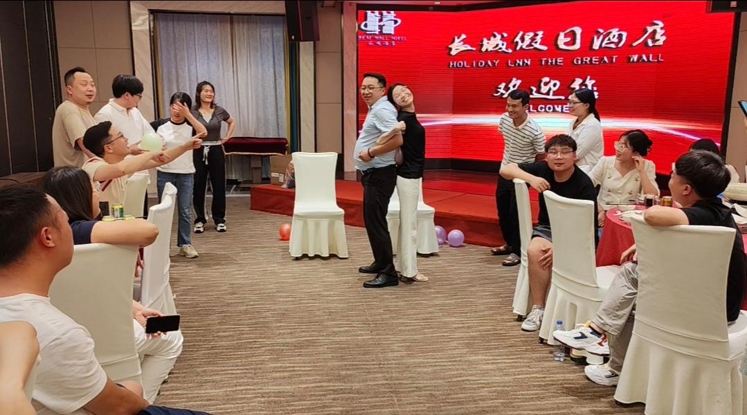 厲兵秣馬 全力以赴 | 湖北納新網(wǎng)絡(luò)科技有限公司年中總結(jié)暨表彰大會(huì)圓滿(mǎn)召開(kāi)！28