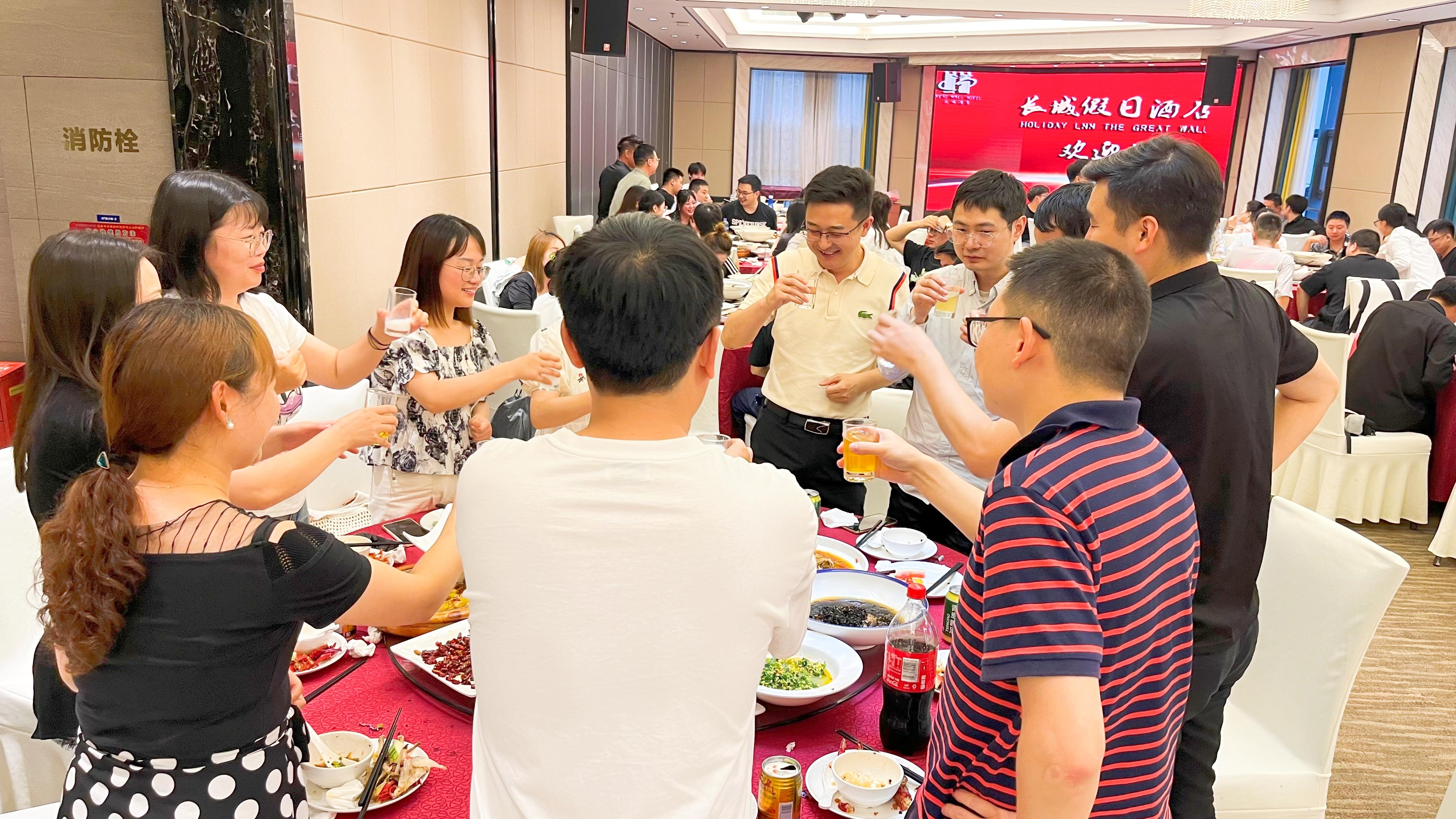 厲兵秣馬 全力以赴 | 湖北納新網(wǎng)絡(luò)科技有限公司年中總結(jié)暨表彰大會(huì)圓滿(mǎn)召開(kāi)！23